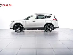 Vit Begagnad 2015 Toyota RAV4 Hybrid SUV | 214 700 kr (Marknadspris)