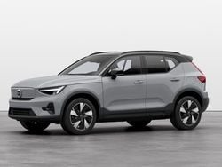Grå Begagnad 2023 Volvo XC40 Plus SUV | 469 500 kr