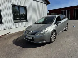 Grå Begagnad 2009 Toyota Avensis Executive Kombi | 42 000 kr (Marknadspris)