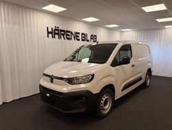 Vit (vit kaolin) Ny 2025 Citroën Berlingo Minibuss | 325 174 kr (Marknadspris)