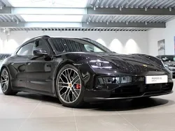 Svart Begagnad 2024 Porsche Taycan 4S Sport Turismo Sedan | 1 345 000 kr