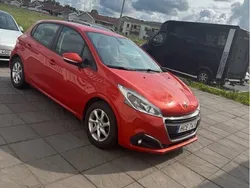 Orange Begagnad 2015 Peugeot 208 Halvkombi | 60 000 kr (Marknadspris)