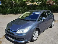 Grå Begagnad 2005 Citroën C4 Halvkombi | 19 900 kr (Marknadspris)