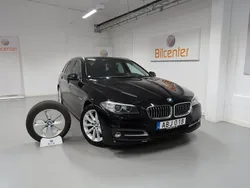 Svart Begagnad 2017 BMW 520 M Sport Kombi | 179 900 kr (Superpris)