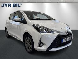 Vit Begagnad 2017 Toyota Yaris Multidrive S Halvkombi | 134 900 kr (Marknadspris)