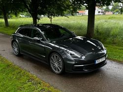 Grå Begagnad 2018 Porsche Panamera 4 Sport Turismo Sedan | 579 900 kr (Marknadspris)