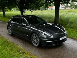 Grå Begagnad 2018 Porsche Panamera 4 Sport Turismo Sedan | 579 900 kr (Marknadspris)