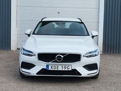 Vit Begagnad 2020 Volvo V60 Momentum Kombi | 209 000 kr (Bra pris)
