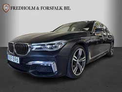 Grå (singapore grå metallic ) Begagnad 2017 BMW 750 M Sport Sedan | 429 900 kr