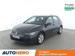 Grå Begagnad 2021 VW Golf VIII Halvkombi | 200 000 kr (Marknadspris)