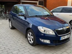 Blå Begagnad 2013 Skoda Fabia Elegance Halvkombi | 72 000 kr (Lite dyr)
