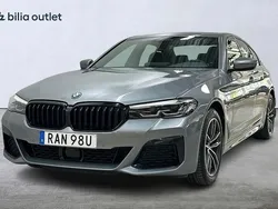 Grå Begagnad 2023 BMW 530e M Sport Sedan | 449 900 kr (Lite dyr)