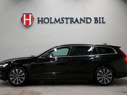 Svart Begagnad 2023 Volvo V60 Core Kombi | 408 900 kr (Marknadspris)