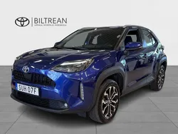 Mörkblå (blå) Begagnad 2022 Toyota Yaris Cross Active SUV | 279 000 kr (Marknadspris)