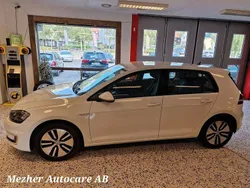 Vit Begagnad 2016 VW e-Golf Halvkombi | 176 500 kr (Lite dyr)