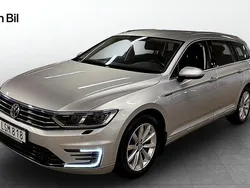 Silver Begagnad 2018 VW Passat GTE Kombi | 219 800 kr (Marknadspris)