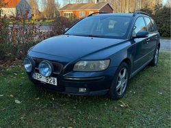 Blå Begagnad 2006 Volvo V50 Kinetic Kombi | 39 000 kr (Dyr)