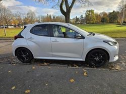 Begagnad 2022 Toyota Yaris Hybrid Style Halvkombi | 225 000 kr (Marknadspris)