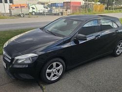 Svart Begagnad 2014 Mercedes A180 Halvkombi | 69 000 kr (Marknadspris)