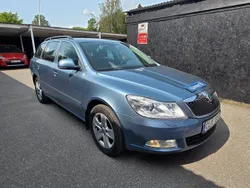 Ljusgrå Begagnad 2011 Skoda Octavia Elegance Kombi | 65 000 kr (Bra pris)