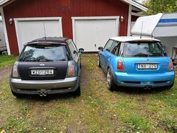 Blå Begagnad 2003 Mini Cooper S Halvkombi | 30 000 kr (Marknadspris)