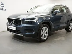 Mörkblå Begagnad 2022 Volvo XC40 Momentum SUV | 329 900 kr (Marknadspris)