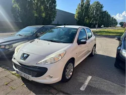 Vit Begagnad 2010 Peugeot 206+ Halvkombi | 32 900 kr (Marknadspris)