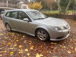 Grå Begagnad 2010 Saab 9-3 Linear Kombi | 34 900 kr (Marknadspris)