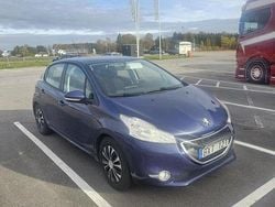 Blå Begagnad 2013 Peugeot 208 Halvkombi | 35 000 kr (Superpris)