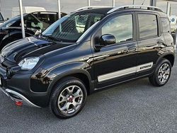 Svart Begagnad 2016 Fiat Panda Cross Cross Halvkombi | 149 000 kr