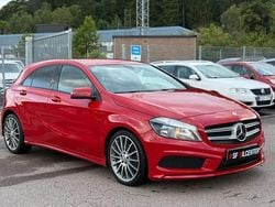 Röd Begagnad 2013 Mercedes A180 AMG line Halvkombi | 113 900 kr (Marknadspris)