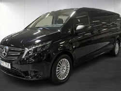 Svart (black) Begagnad 2023 Mercedes e-Vito Minibuss | 894 388 kr