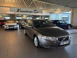 Grå Begagnad 2007 Volvo V70 Momentum Kombi | 67 900 kr (Marknadspris)