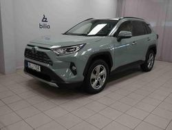 Grön Begagnad 2021 Toyota RAV4 Hybrid SUV | 339 900 kr