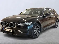 Svart Begagnad 2021 Volvo V60 Inscription Kombi | 249 900 kr (Marknadspris)