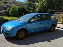 Blå Begagnad 2005 Ford Focus Kombi | 6 500 kr (Marknadspris)