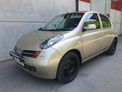 Gul Begagnad 2003 Nissan Micra Halvkombi | 30 000 kr (Marknadspris)