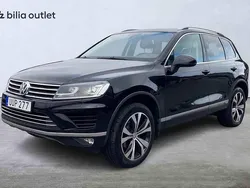 Svart Begagnad 2018 VW Touareg SUV | 259 900 kr