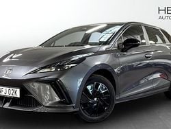 Grå (grey) Begagnad 2023 MG MG4 EV Halvkombi | 249 900 kr (Marknadspris)