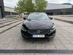Svart Begagnad 2015 Volvo V60 Momentum Kombi | 114 900 kr (Bra pris)