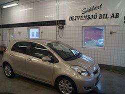 Ljusbrun Begagnad 2010 Toyota Yaris Halvkombi | 59 000 kr (Lite dyr)