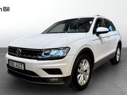 Vit Begagnad 2019 VW Tiguan Comfortline SUV | 254 900 kr (Marknadspris)