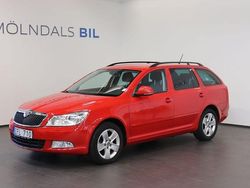 Röd Begagnad 2011 Skoda Octavia Elegance Kombi | 94 900 kr (Dyr)