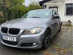 Grå Begagnad 2011 BMW 320 Comfort Edition Sedan | 49 000 kr (Superpris)