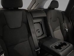 Svart Begagnad 2022 Volvo V90 Core Kombi | 399 000 kr (Marknadspris)