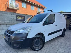 Vit Begagnad 2016 Peugeot Partner Minibuss | 74 900 kr (Marknadspris)
