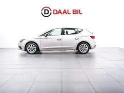 Vit Begagnad 2017 Seat Leon Style Halvkombi | 99 700 kr (Bra pris)