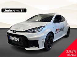 Vit Begagnad 2024 Toyota Yaris Premium Halvkombi | 589 000 kr