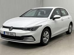 Vit Begagnad 2023 VW Golf VIII | 189 000 kr (Superpris)