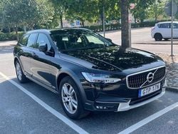 Begagnad 2019 Volvo V90 CC Momentum Kombi | 295 000 kr (Bra pris)